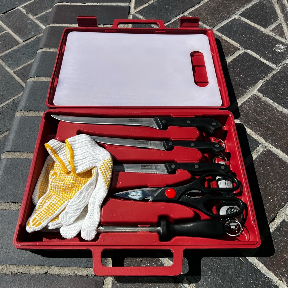 NWOT Grip 9-Piece Fisherman’s Tool Kit
